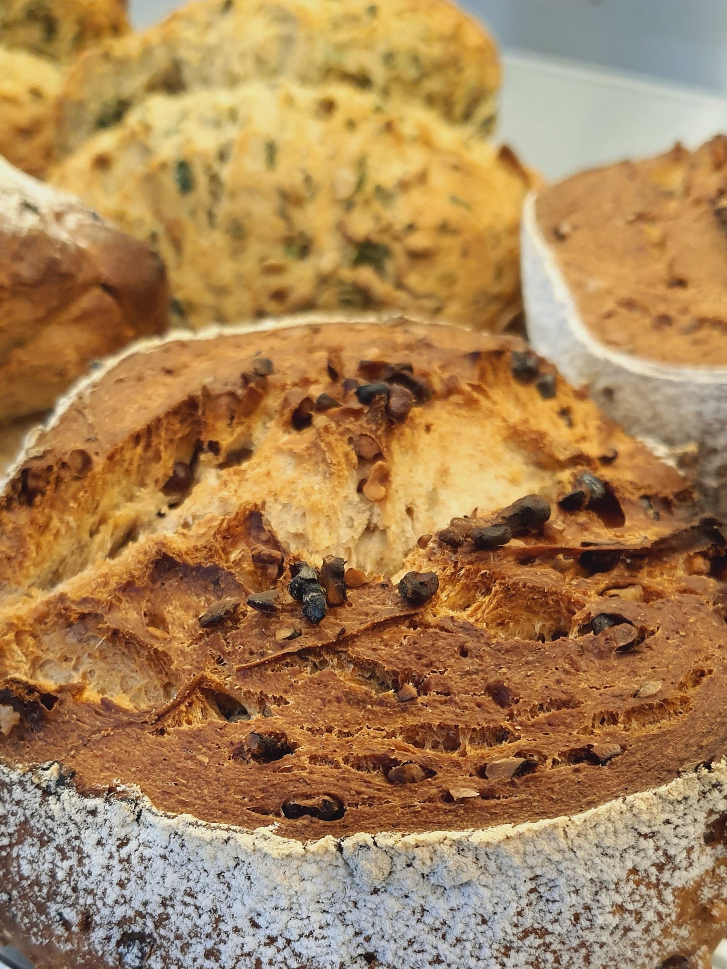 Mayasız Tam Buğday Ekmek - Ceviz - Kereviz Yaprağı